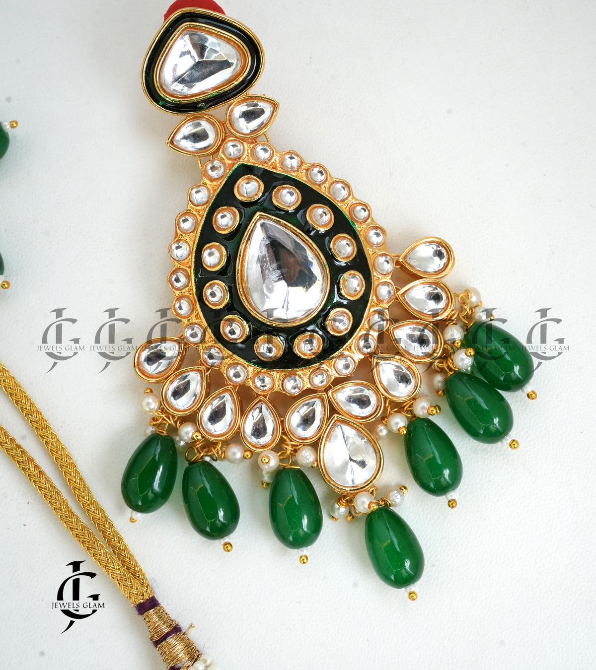 Radiant Kundan and Green Bead Bridal Jewelry Set