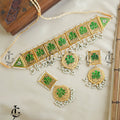Thappa Kundan Choker Set