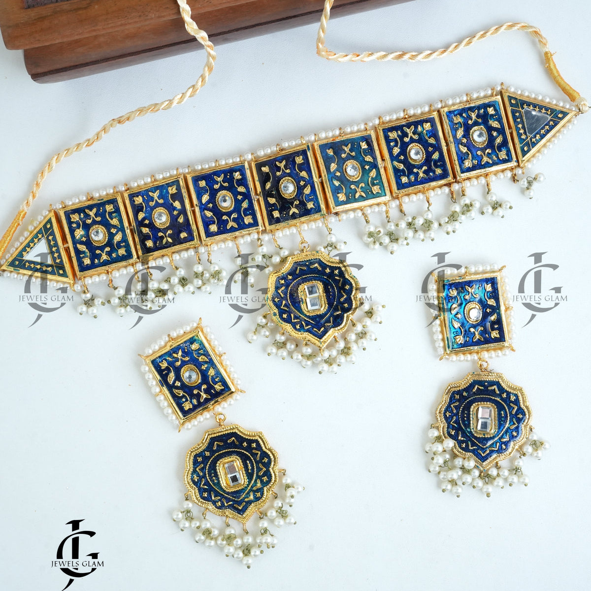 Thapa Kundan with Minakari Chockers Sets
