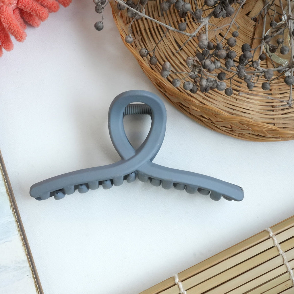 Minimalist Matte Hair Claw Clips – Classic Elegance"